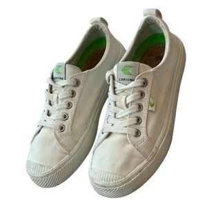CARIUMA OCA LOW CANVAS WHITE SNEAKERS, WOMENS SIZE 7
